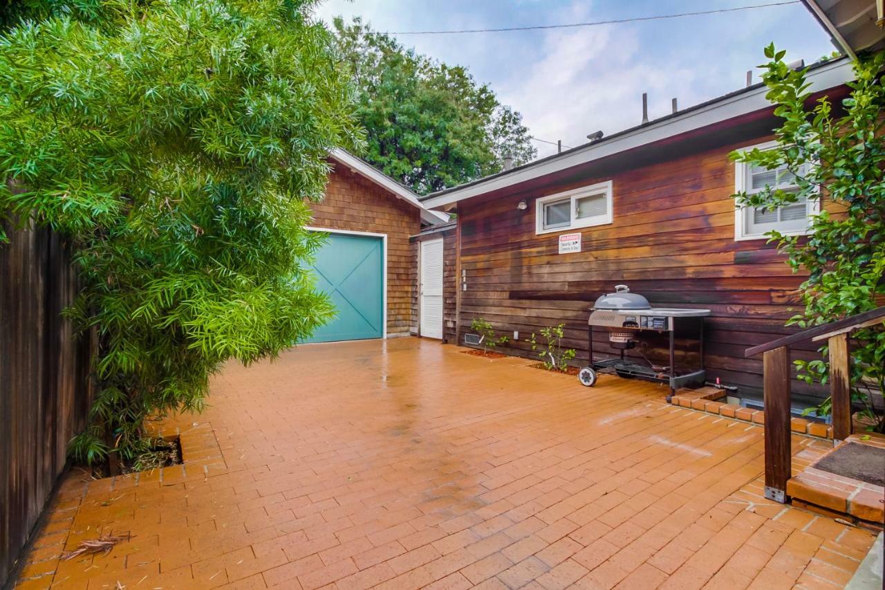 A Touch Of Cape Cod In West Hollywood Vila Los Angeles Exterior foto